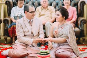 ชุดไทยเจ้าสาว ชุดไทยจักรพรรดิ์ เช่าที่แบมบี้ เวดดิ้ง ห้วยขวาง